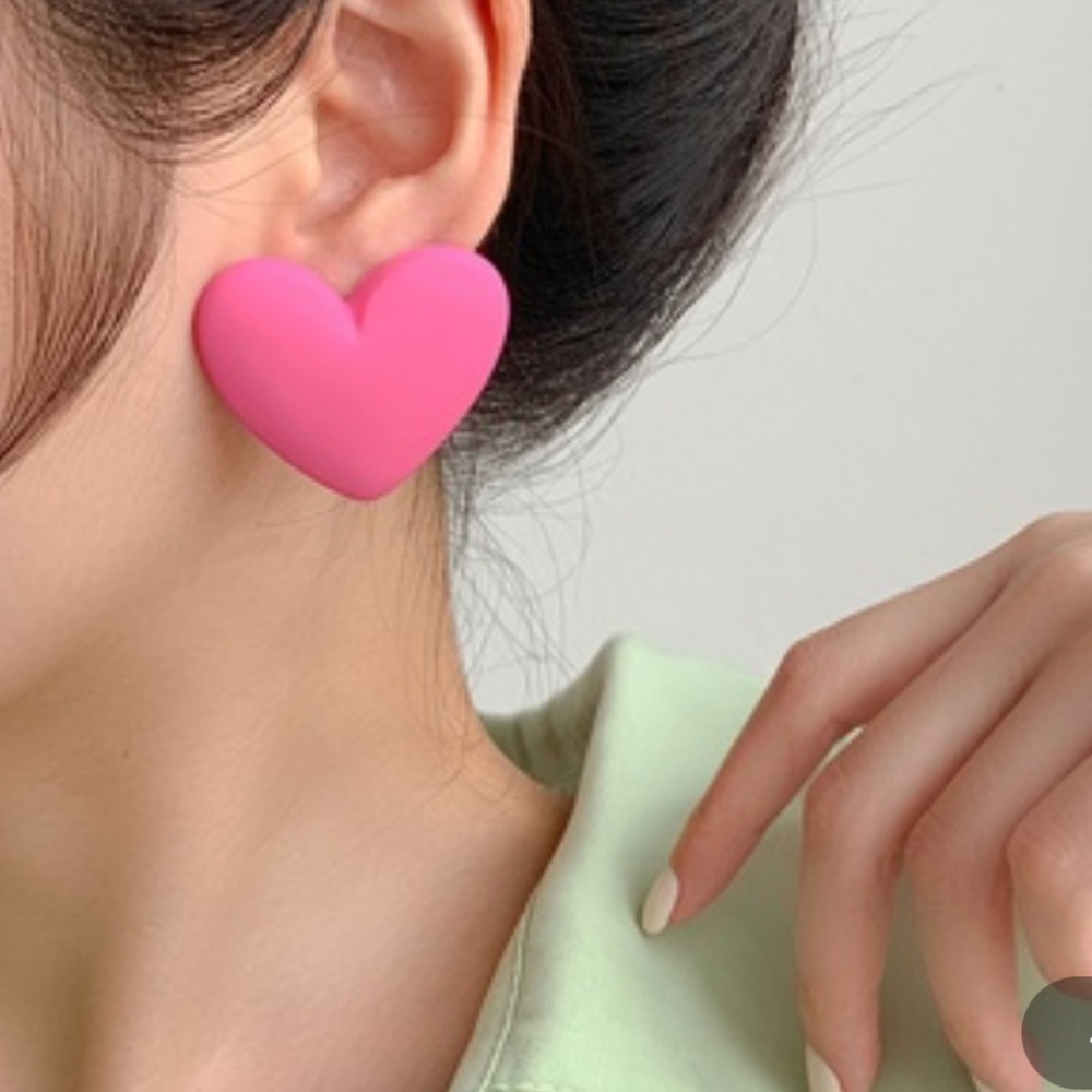 Oversized Pink Heart Stud Earrings